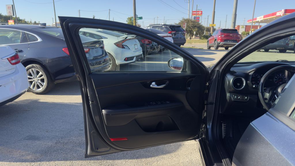 2022 Kia Forte Image 12