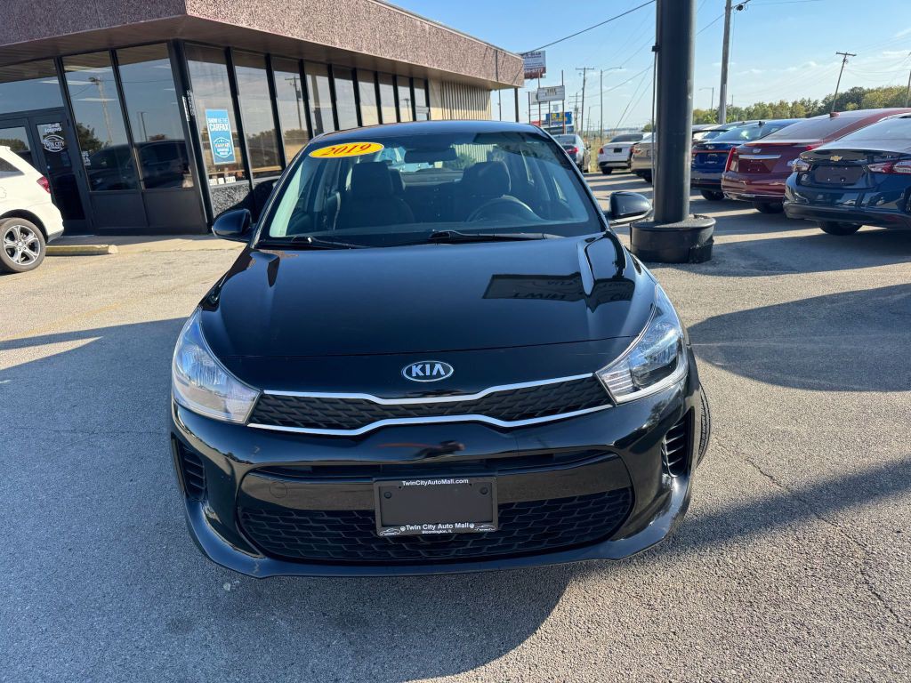 2019 Kia Rio Image 2