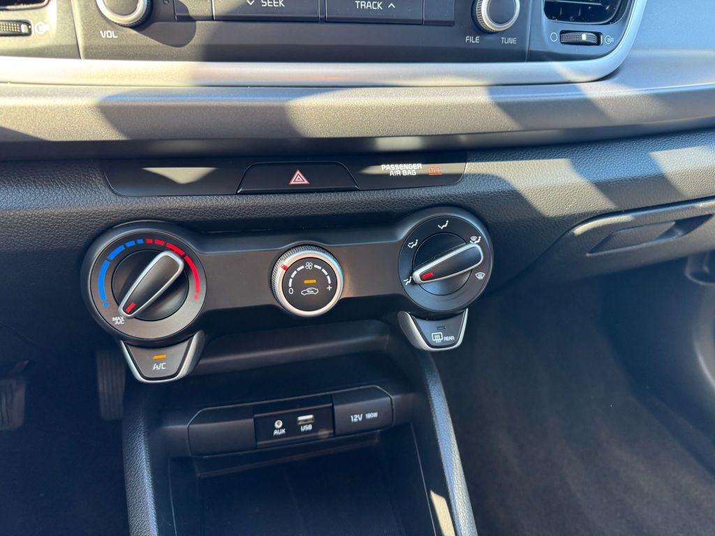 2019 Kia Rio Image 11