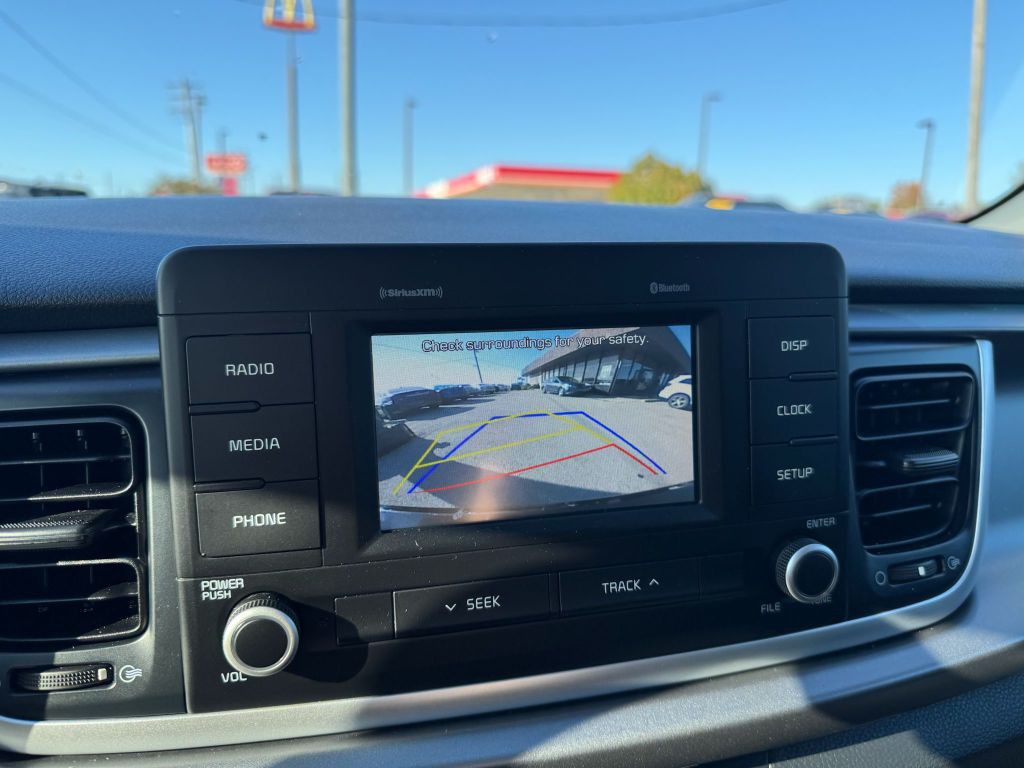 2019 Kia Rio Image 13