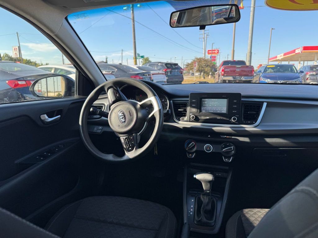 2019 Kia Rio Image 20