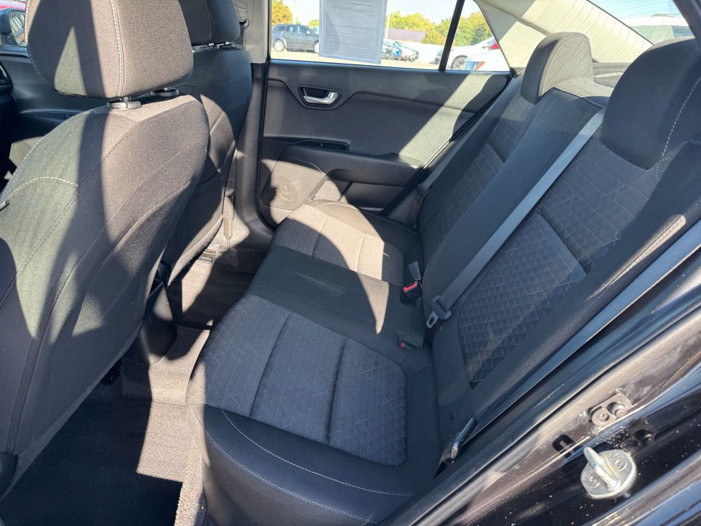 2019 Kia Rio Image 27