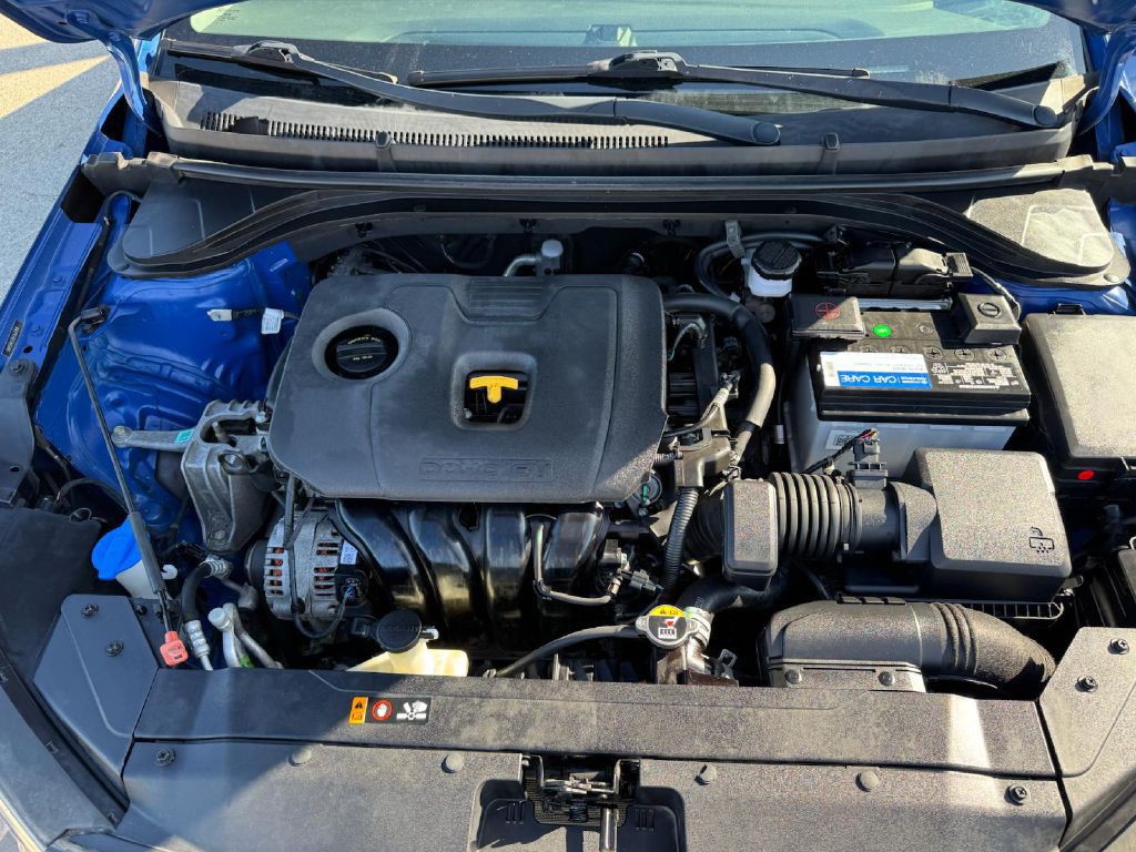 2020 Hyundai Elantra Image 9