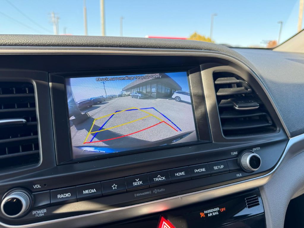 2020 Hyundai Elantra Image 14