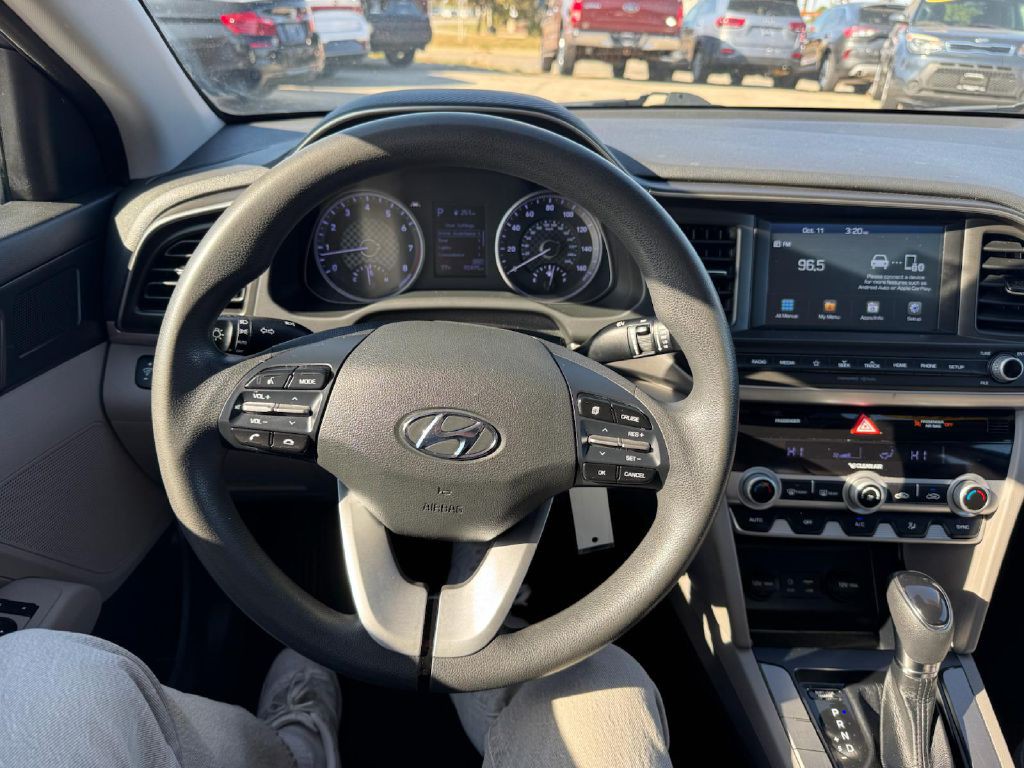 2020 Hyundai Elantra Image 19