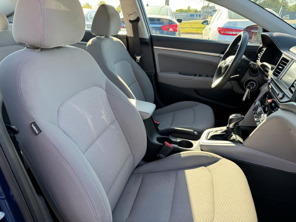 2020 Hyundai Elantra Image 26