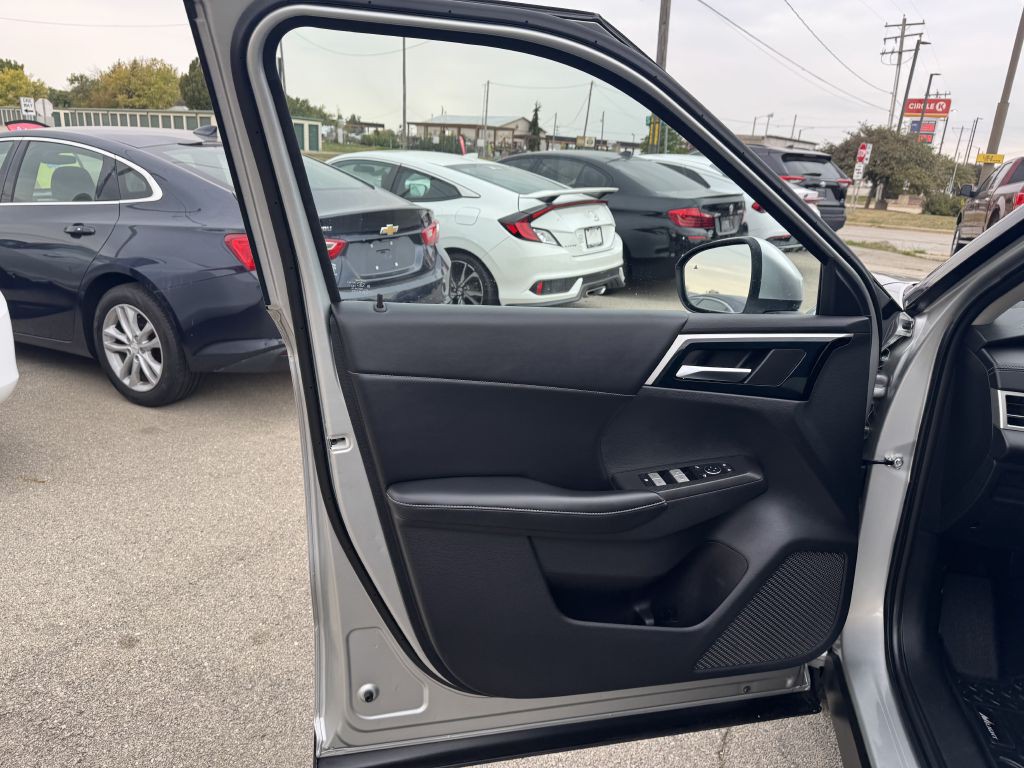 2022 Mitsubishi Outlander Image 24