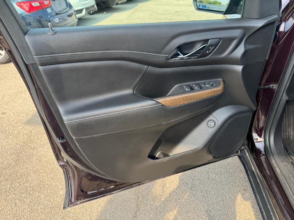 2020 GMC Acadia Image 26