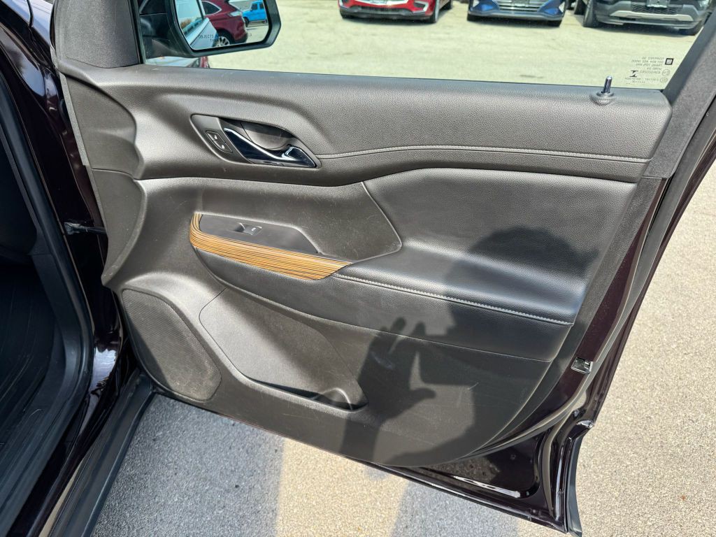 2020 GMC Acadia Image 30