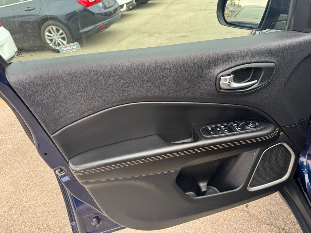 2018 Jeep Compass Image 17