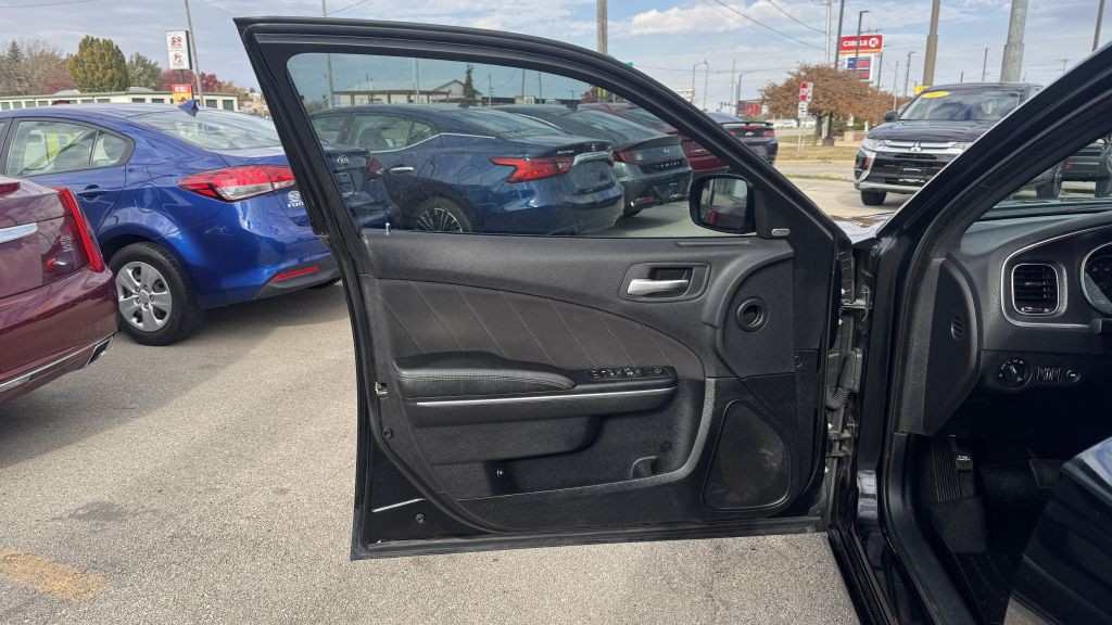 2016 Dodge Charger Image 13