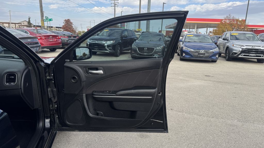 2016 Dodge Charger Image 25