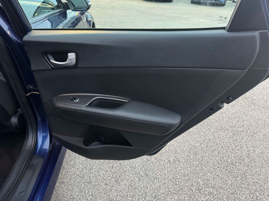 2018 Kia Optima Image 17