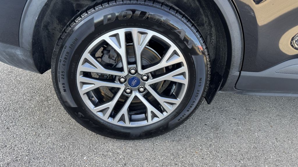 2021 Ford Escape Image 9