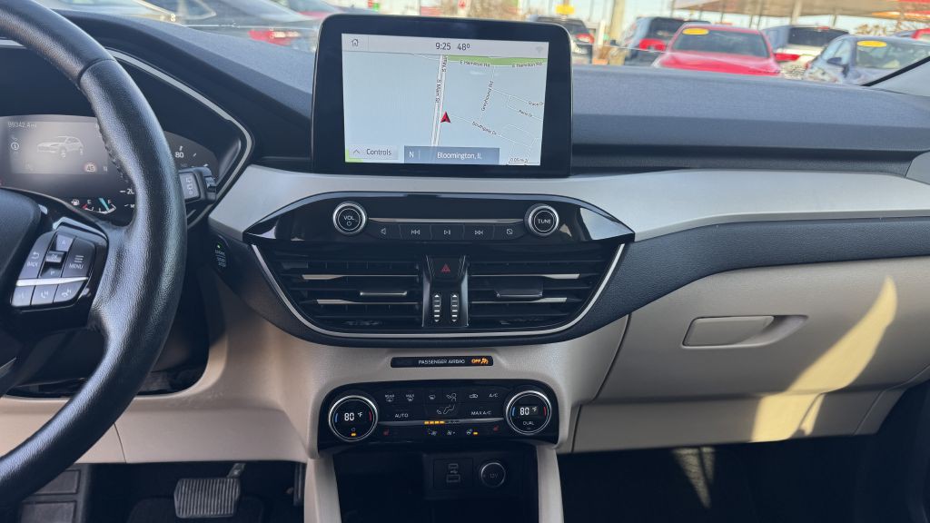 2021 Ford Escape Image 16