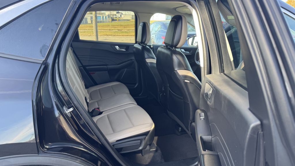 2021 Ford Escape Image 24