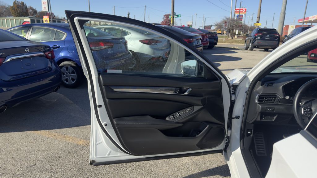 2022 Honda Accord Image 11