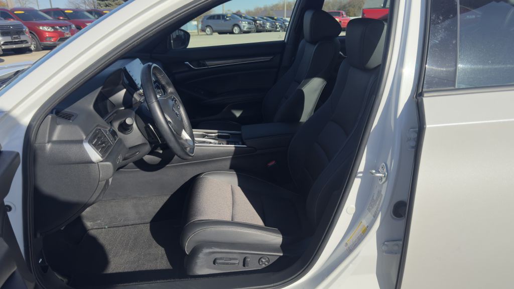 2022 Honda Accord Image 13