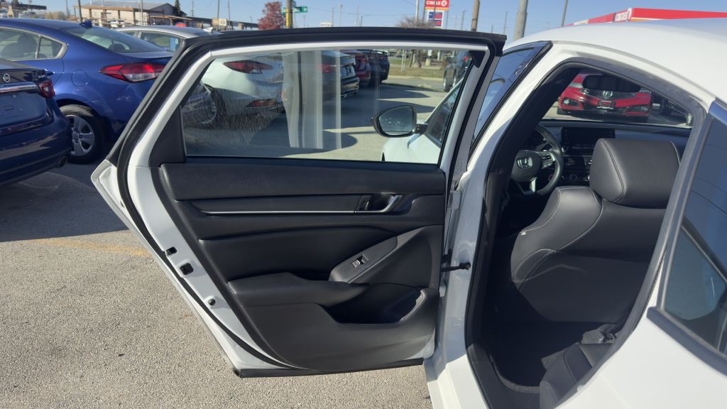 2022 Honda Accord Image 18