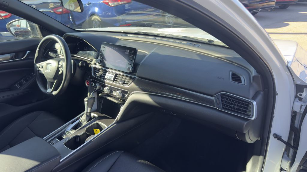 2022 Honda Accord Image 24