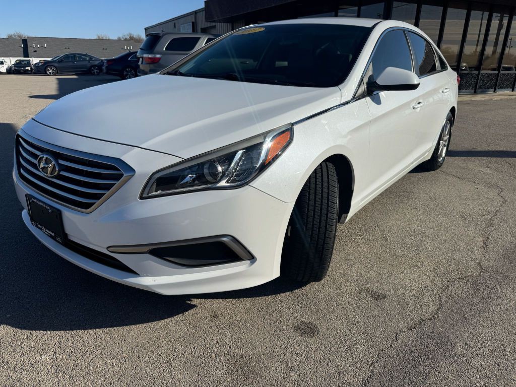 2017 Hyundai Sonata Image 3
