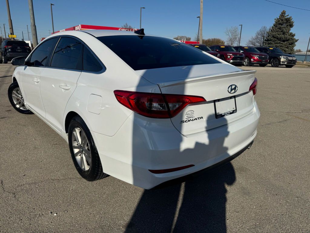 2017 Hyundai Sonata Image 5