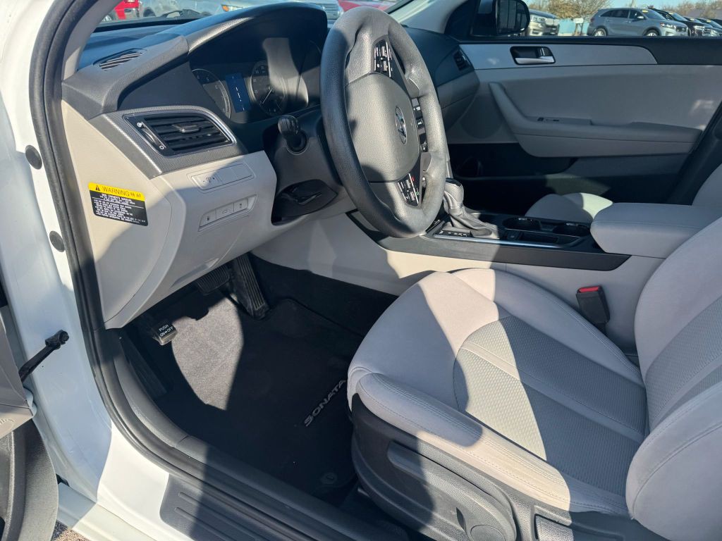 2017 Hyundai Sonata Image 14