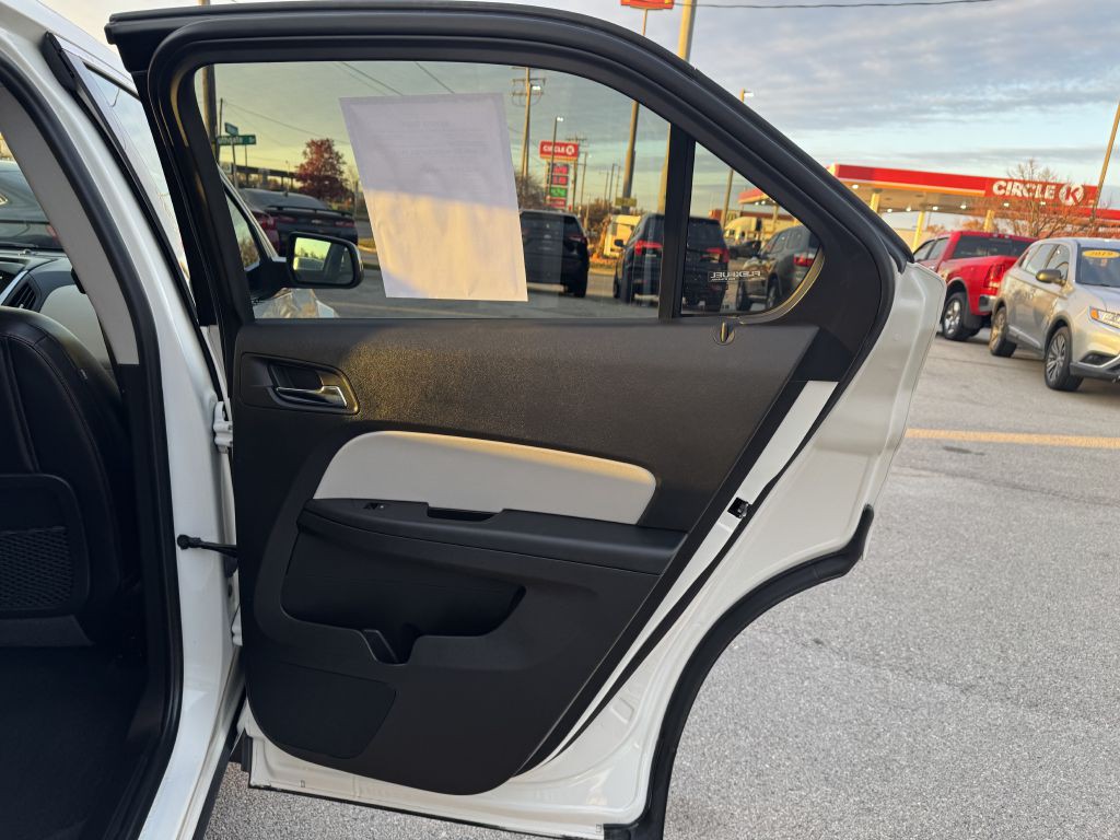 2015 Chevrolet Equinox Image 17
