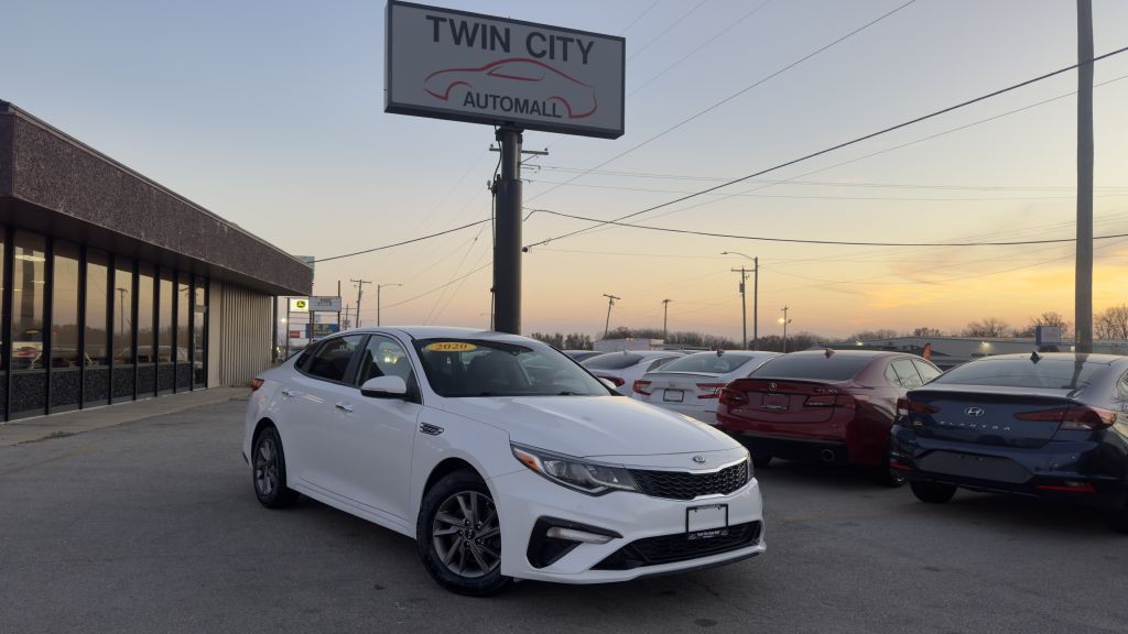 2020 Kia Optima Image 1
