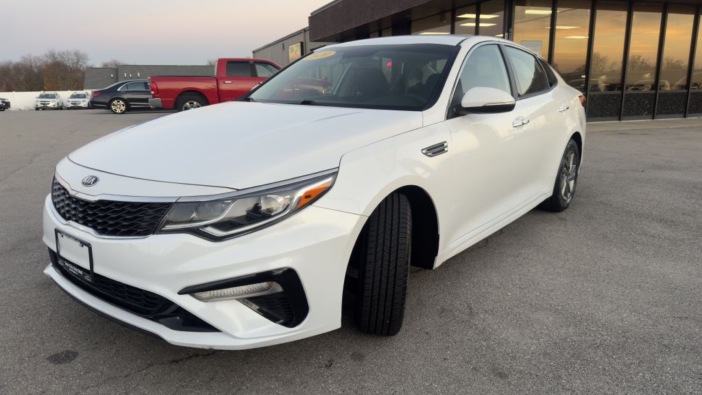 2020 Kia Optima Image 3