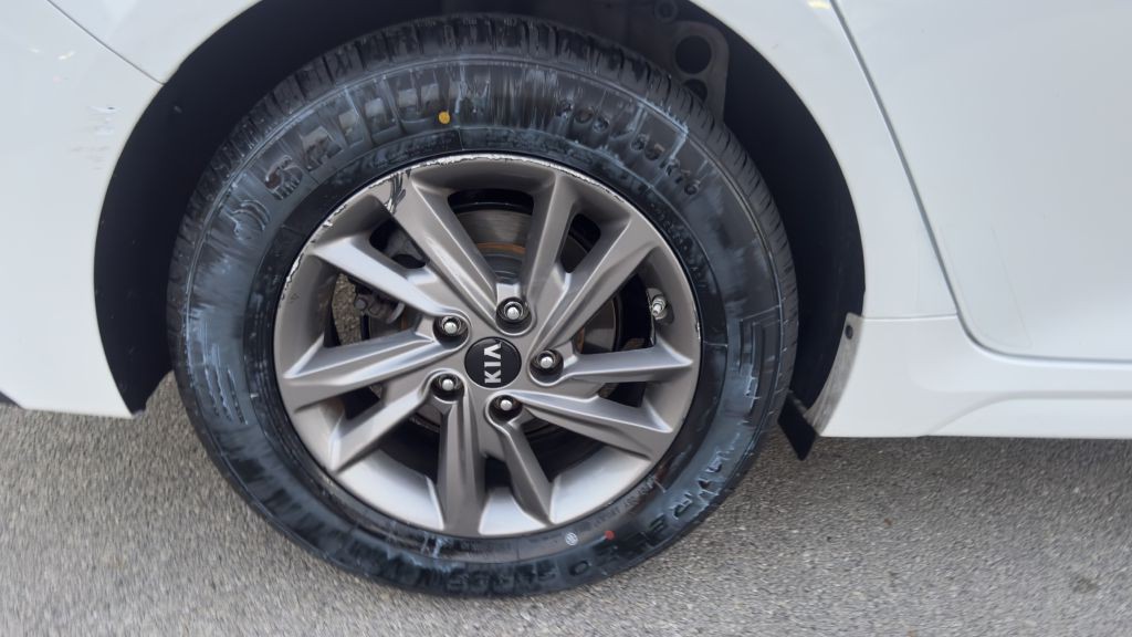 2020 Kia Optima Image 11