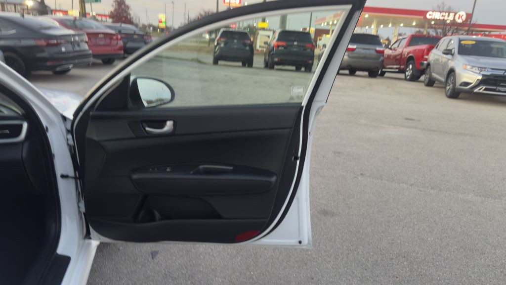 2020 Kia Optima Image 13