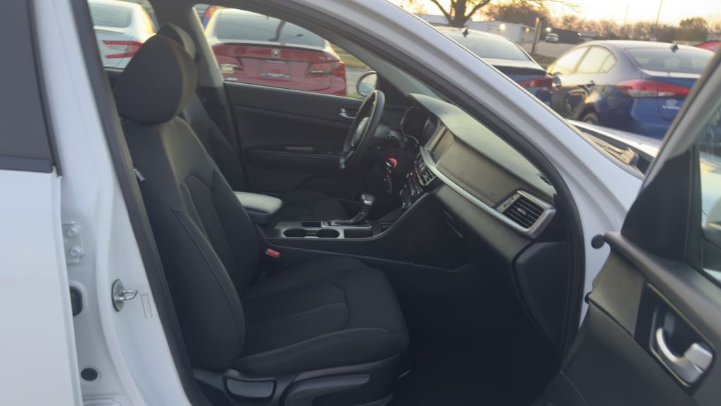 2020 Kia Optima Image 15