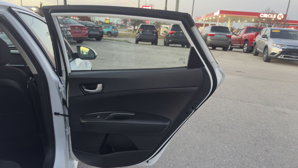 2020 Kia Optima Image 16