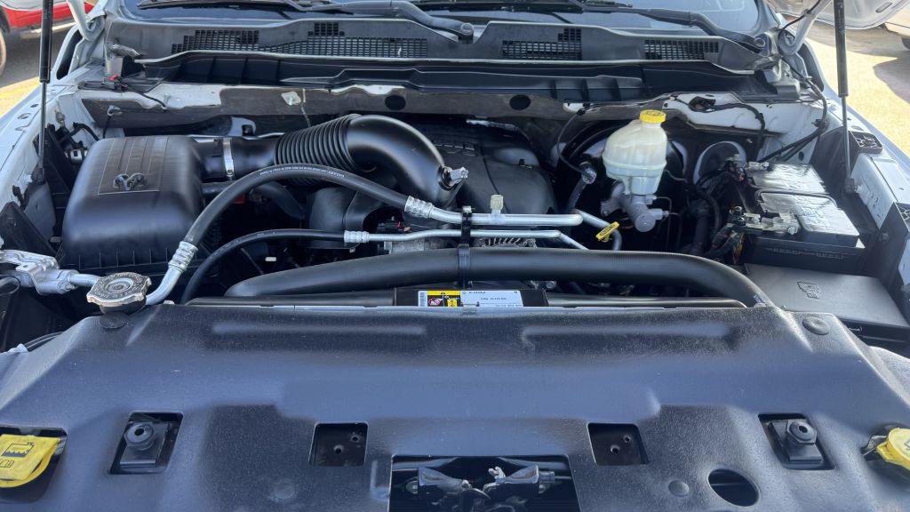 2016 RAM 1500 Image 9