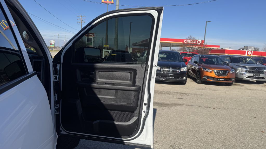 2016 RAM 1500 Image 25