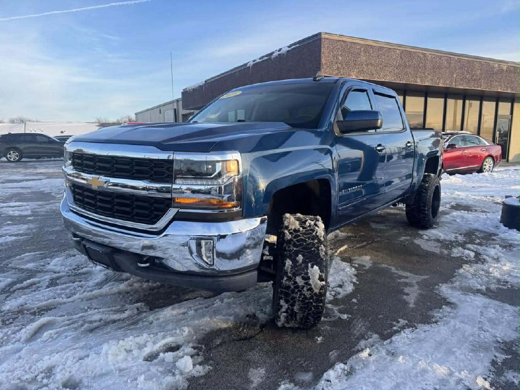 2018 Chevrolet Silverado 1500 Image 3