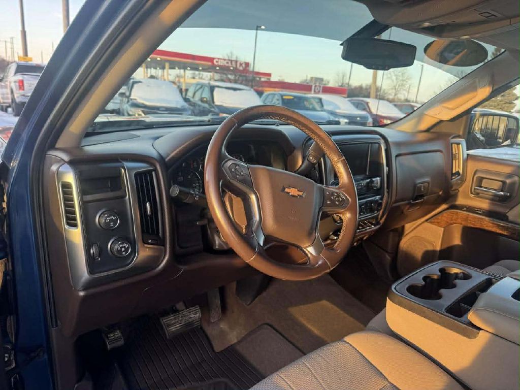 2018 Chevrolet Silverado 1500 Image 12
