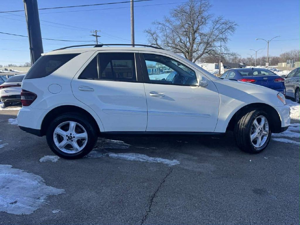 2008 Mercedes-Benz M-Class Image 8