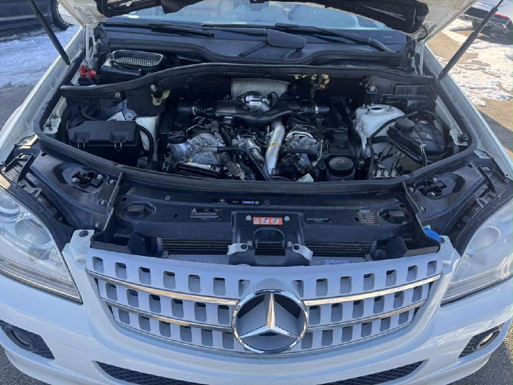 2008 Mercedes-Benz M-Class Image 9