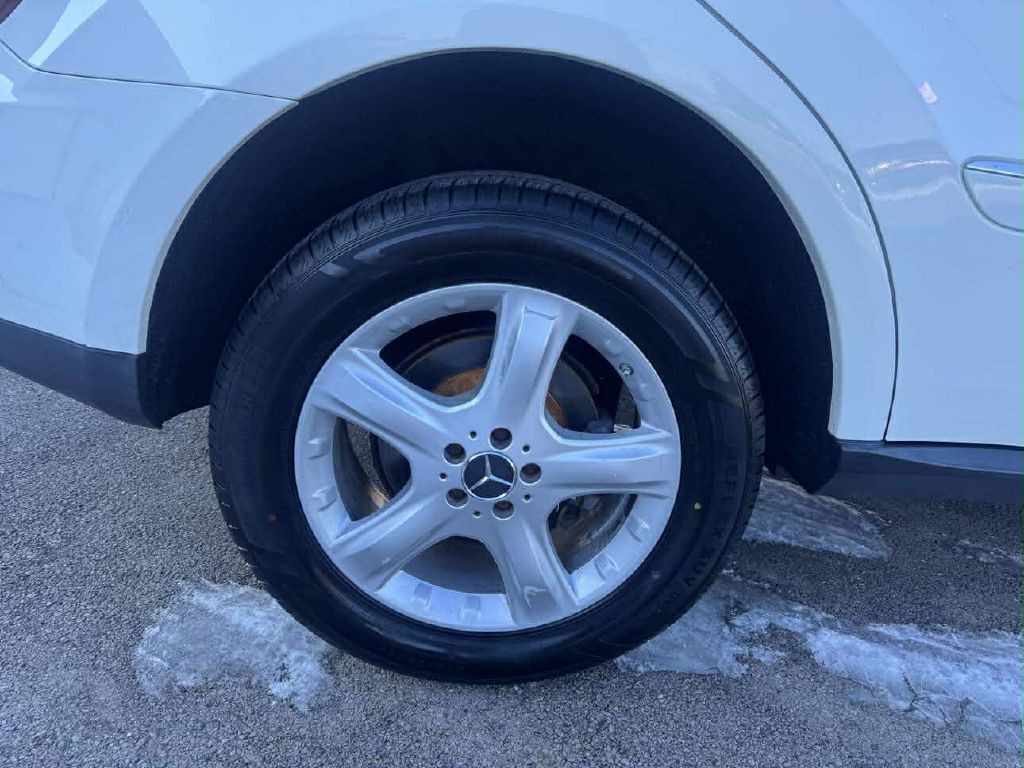 2008 Mercedes-Benz M-Class Image 11