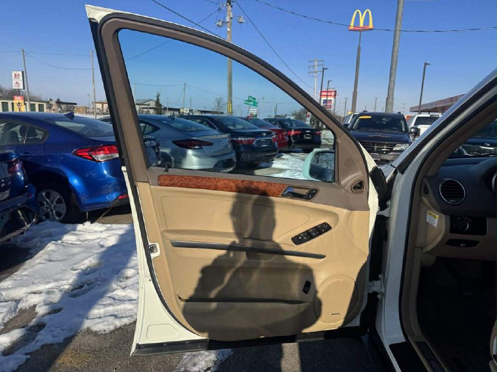 2008 Mercedes-Benz M-Class Image 14