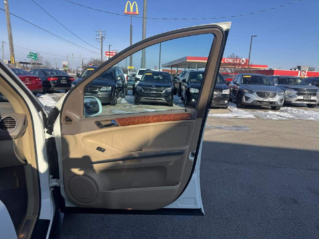 2008 Mercedes-Benz M-Class Image 27