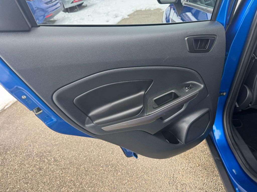 2020 Ford Econoline Image 25