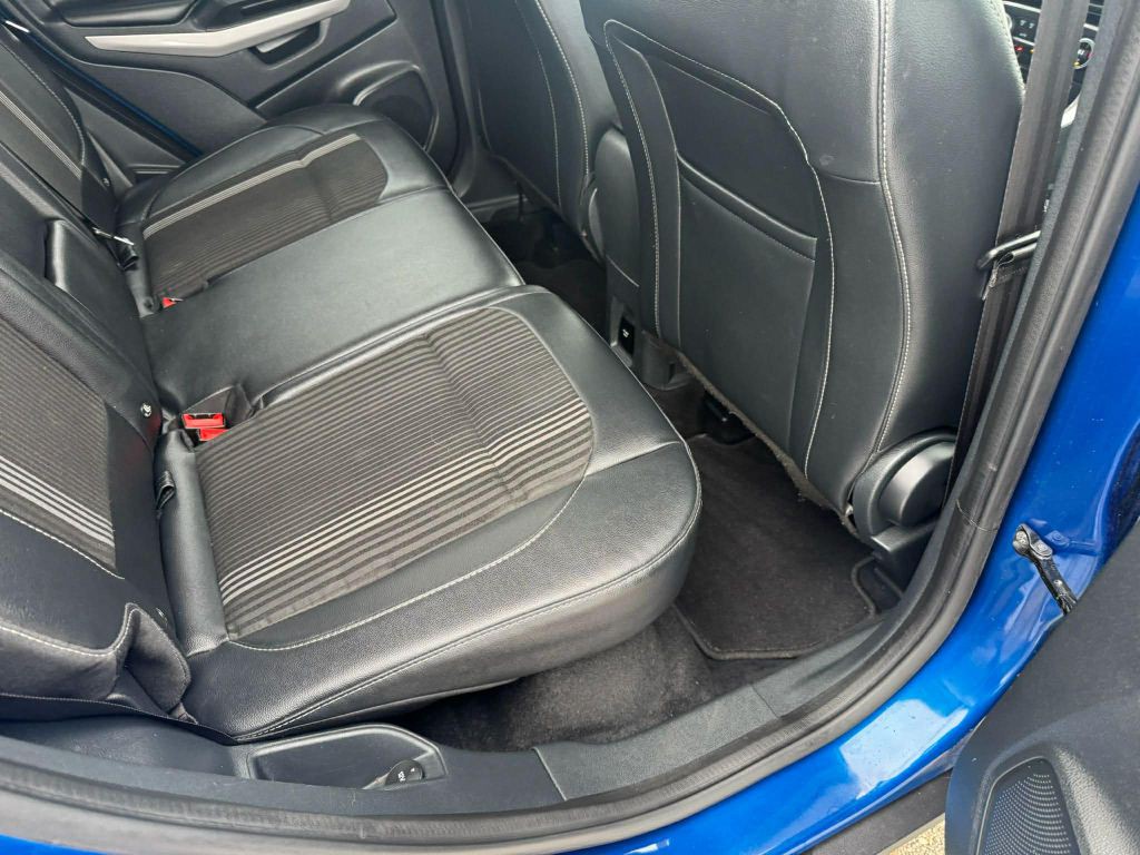 2020 Ford Econoline Image 32