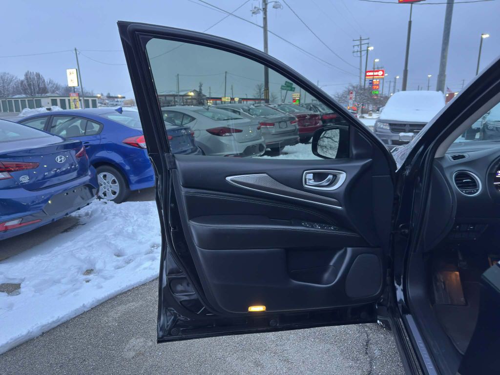 2018 INFINITI QX60 Image 16