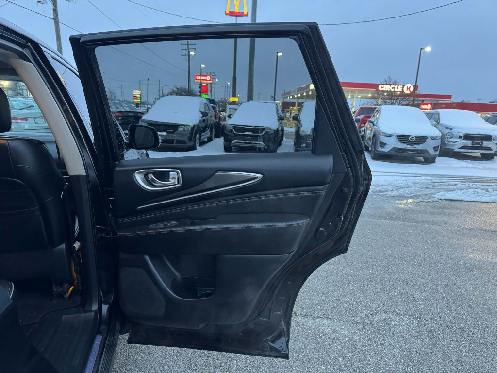 2018 INFINITI QX60 Image 18