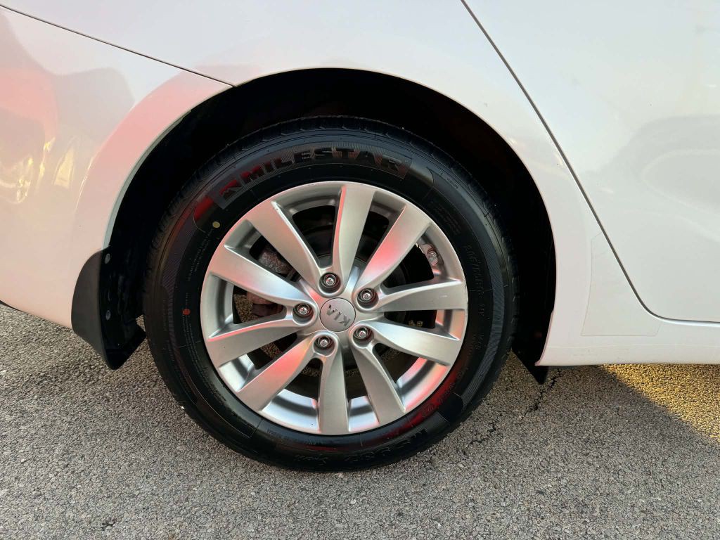2015 Kia Forte Image 12