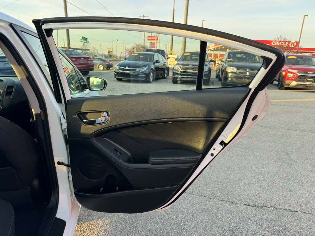 2015 Kia Forte Image 14