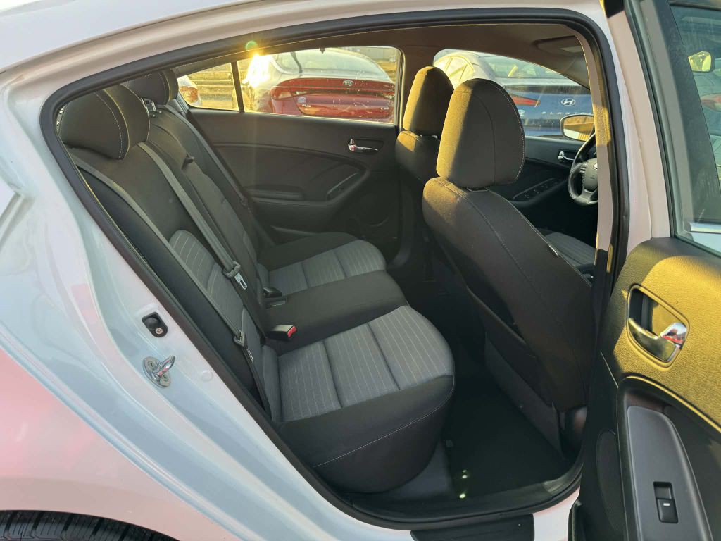 2015 Kia Forte Image 18